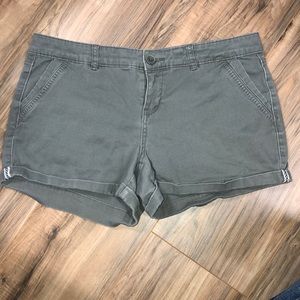 Maurices Olive Denim Shorts Sz 7/8